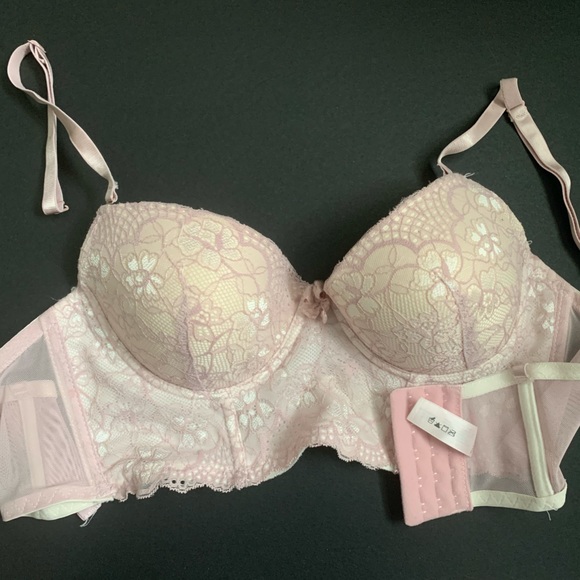 Sophie b. Bra - 36C - Picture 5 of 6